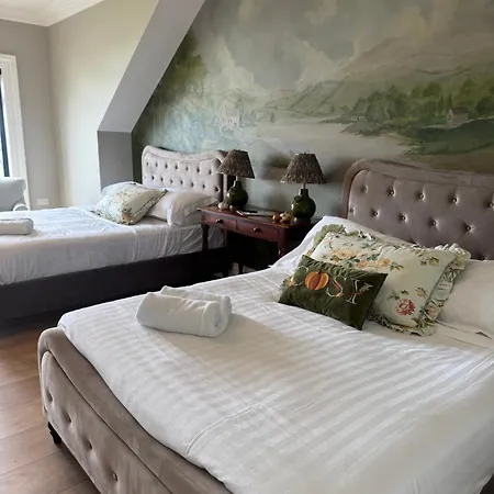 Milton On The Moyle Konukevi