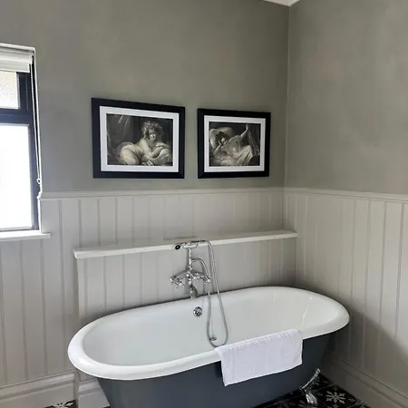 Milton On The Moyle Konukevi 3*