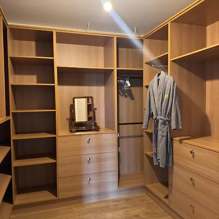 Milton On The Moyle Konukevi