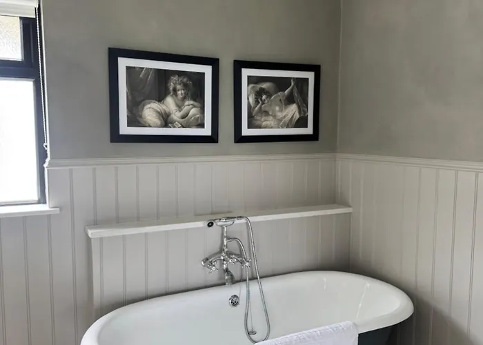 Milton On The Moyle Guest house 3*